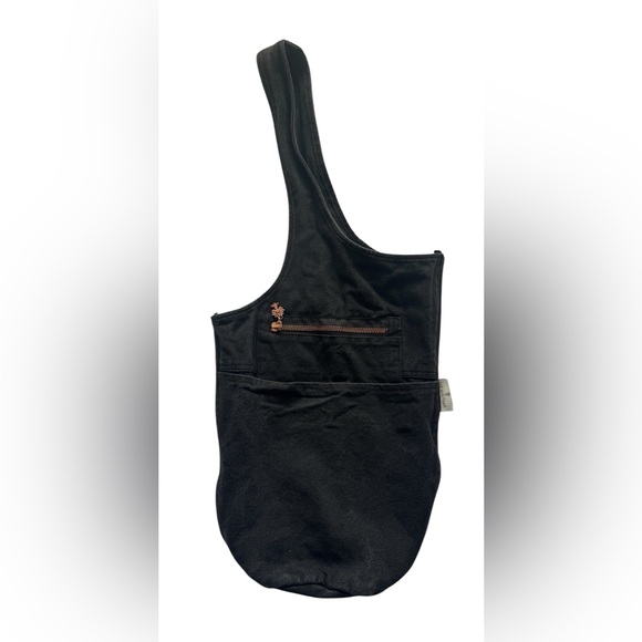 Oak and Reed Black Canvas Yoga Shoulder Tote Bag Slip Pocket Zip Pocket - Picture 1 of 8